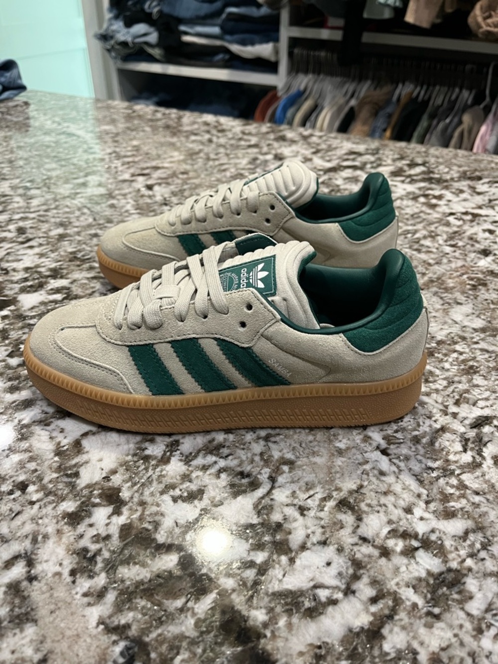 Size 5Y / 6W adidas Samba XLG Putty Grey / Collegiate Green / Gum JQ9886 - Picture 3 of 7